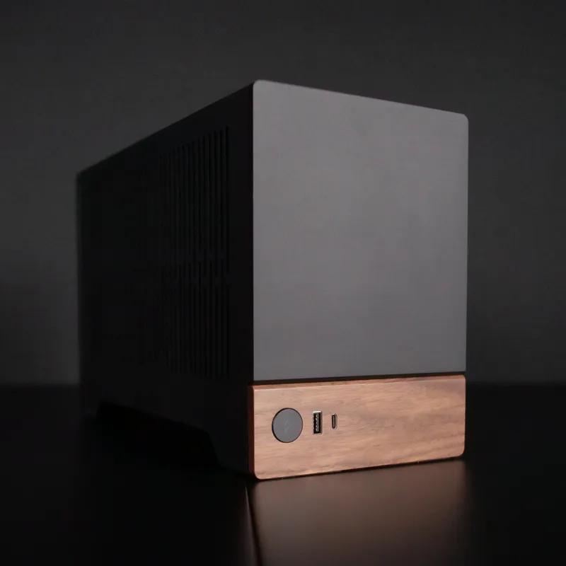 Fractal Design Terra in Graphit von der Seite