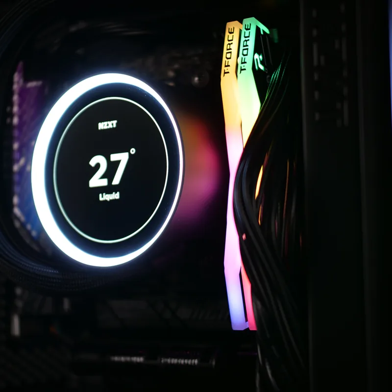 Kraken-Pumpe und DDR5-Arbeitsspeicher im NZXT H2