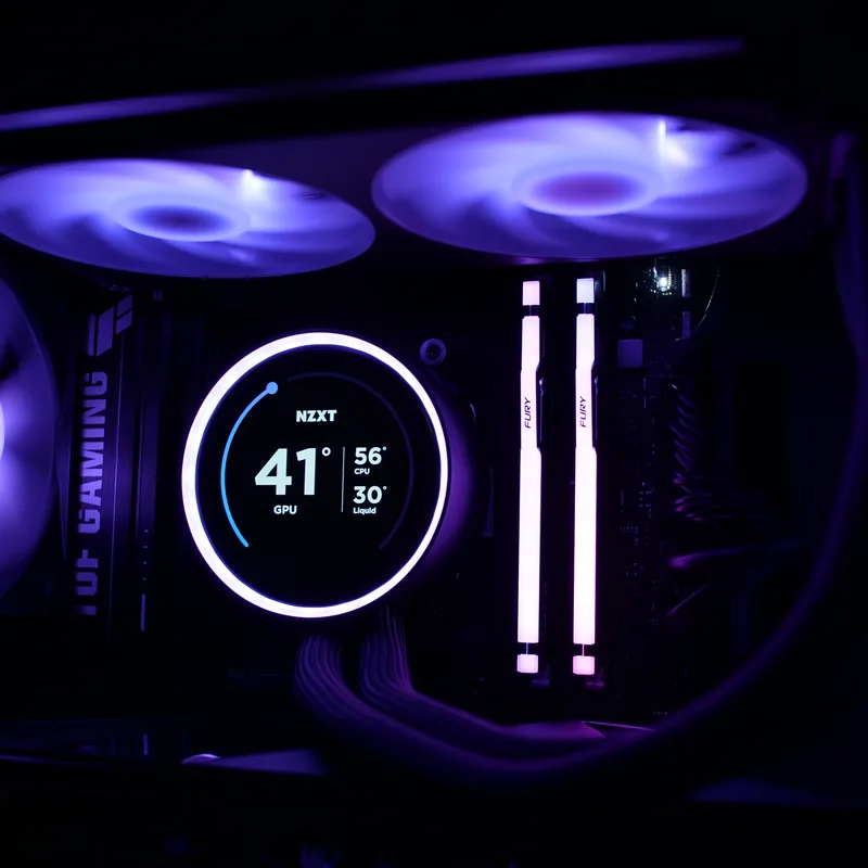 NZXT H3 Flow in Schwarz, violett beleuchteter Innenraum mit Kraken-Wasserkühlung, Arbeitsspeicher und Lüftern
