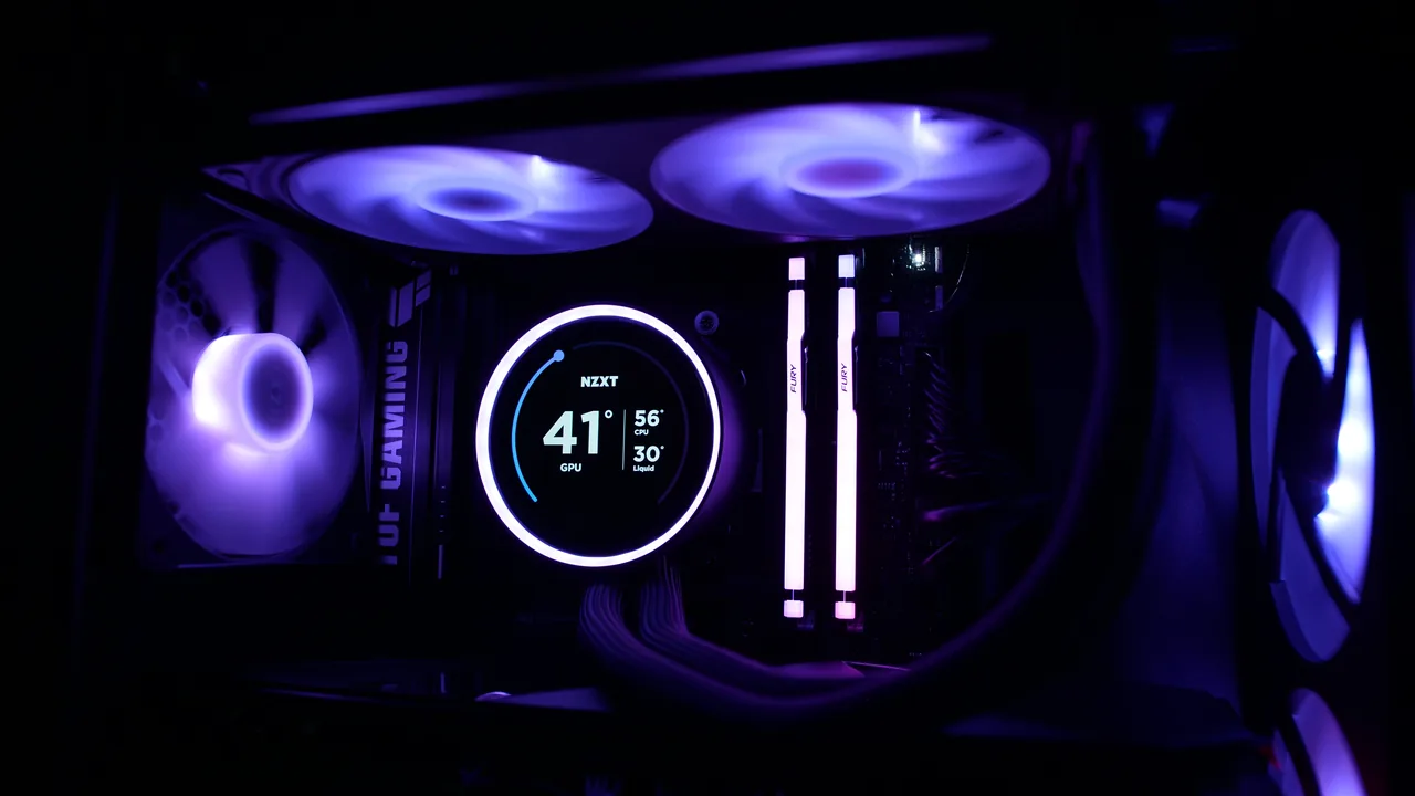 NZXT H3 Flow in Schwarz, beleuchteter Beispielaufbau
