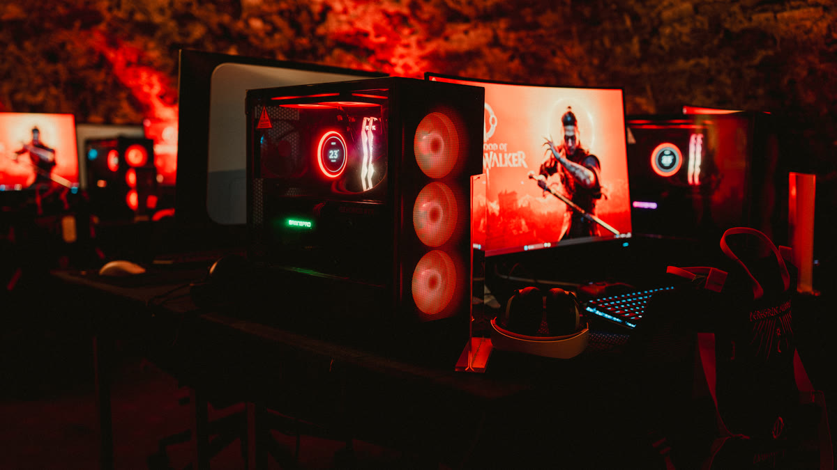 NZXT H5 im Dawnwalker-Design auf der Gamescom 2026