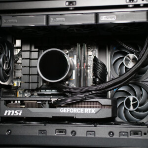 High-End Silent PC AP202 I 7800X3D RTX 5070ti 32GB D5 I MAGF