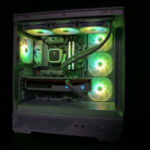 MSI High-End PC 130R WHT I 7800X3D I RTX 5070ti I 32GB D5 I 