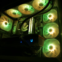 MSI High-End PC 130R WHT I 7800X3D I RTX 5070ti I 32GB D5 I EXPRESS