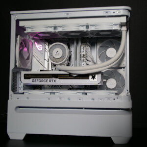 High-End PC I AP202 White I Arctic Polar Fox Edition I RTX 5